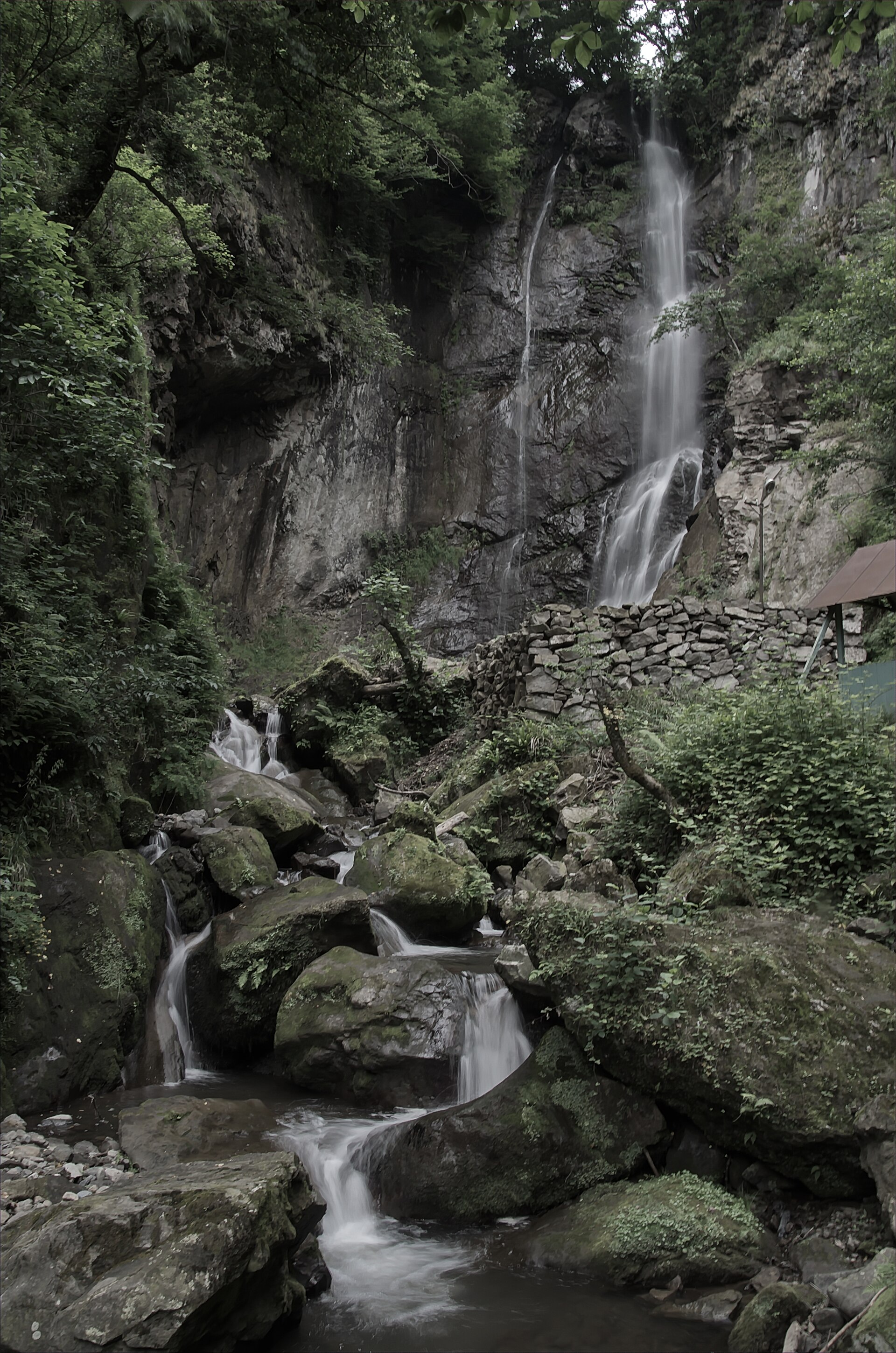 Махунцетский водопад